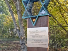Przy stacji w Jasicach stanął pomnik ofiar, wywiezionych stamtąd do obozu w Treblince
