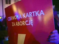 Strajki kobiet w całej Polsce. Były czerwone kartki, czarne parasole i spór o aborcję