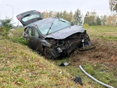 Kierowca zasłabł za kierownicą i wjechał do rowu w pobliżu Suntago