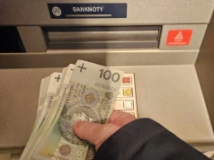 Cała Europa rusza do bankomatów. Banki, rządy i politycy apelują by wyciągać pieniądze