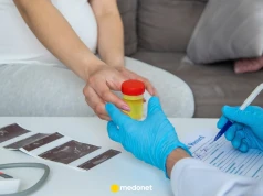 Odcień moczu, który powinien niepokoić. Tak ciało alarmuje o raku trzustki