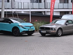 Jeździłem nowym Nissanem Leaf. Do domu wróciłem Mustangiem