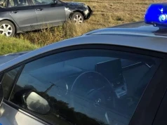 Miała ponad 2,5 promila i wiozła 5-letnią córkę. Auto dachowało