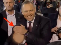 Nawrocki pozował z chłopcem do zdjęcia, nagle… zdjął mu czapkę! Wszystko przez TEN symbol
