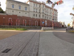 Niebezpieczna sytuacja na skrzyżowaniu 1 Maja z Zamkową. Brakuje znaku STOP
