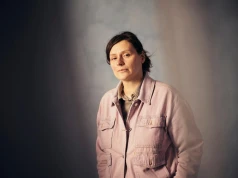 „Tworzymy własne cyfrowe widmo” – Sandra Wollner, reżyserka „Everytime”, o traumie, duchach i śmierci w świecie social mediów