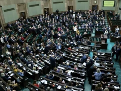 Jest limit zarobków i czasu pracy lekarzy. Sejm zdecydował