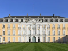 Na dwór trafił przez... niski wzrost. Został architektem, którego pałace zachwycają od 300 lat