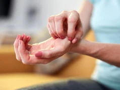 Złamała żebro po kichnięciu. Przypadek 35-latki zwraca uwagę na osteoporozę u młodych dorosłych