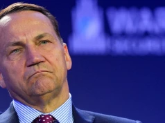 Sikorski pokazał zdjęcie radnego Lwowa. "To powód do wstydu, a nie gloryfikacji". Szeremeta odpowiada