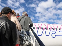 Pilota Wizz Aira w Gdańsku odebrała karetka. Stracił przytomność w powietrzu