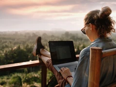 Home office przez 8 godzin, ale pracujemy tylko 5. Co robimy przez resztę dnia?