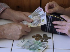 Jeden dokument może podnieść emeryturę. Wielu seniorów nie wie, że ma taką możliwość
