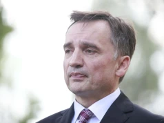 Zbigniew Ziobro nie wraca do Polski. "To byłby prezent dla Tuska"