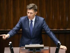 Sejm przyjął poprawkę Petru. Ekonomista alarmuje: co z podatkami?