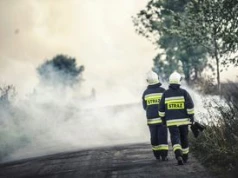Koszmarny wypadek pod Krakowem w Jerzmanowicach. Z udziałem autobusu MPK. Są ranni