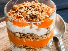 Pomarańczowa polewa na Halloween. Robię ją z dwóch prostych składników