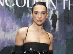 Błysk cekinów, odważny fason. Dua Lipa zaskoczyła w operze