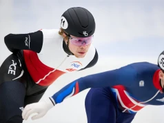 Short track: Sztafety w półfinałach, hat-trick Niewińskiego!