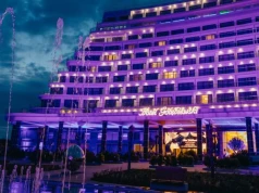 Ile kosztuje sylwester w najsłynniejszym hotelu nad polskim morzem? Sprawdzamy ceny balu i noclegów w Gołębiewskim