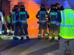 Wybuch gazu, zawory w kuchence były odkręcone. Lokatora po kilku godzinach znalazła policja