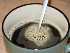 Kawa zbożowa jest zdrowa, ale nie dla każdego. Oto kto powinien jej unikać