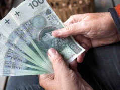 Milion emerytów i rencistów dostanie wyższe przelewy. Od 1 stycznia 2027 r.
