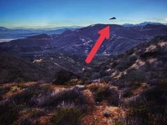 Trump odtajnia akta o UFO. "Czarny trójkąt" nad "wrażliwym miejscem"