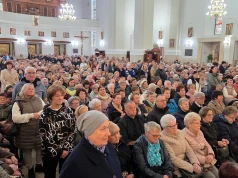’Różaniec to nasza drabina do Nieba’. Róże Różańcowe z całej diecezji zjechały do bazyliki w Dąbrowie Tarnowskiej