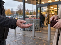 Uwaga na wyłudzenia! Seryjny „podróżny” znowu grasuje w Krakowie