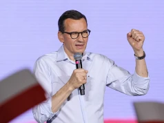Sprawdzamy, skąd Morawiecki ma pieniądze na działalność polityczną. "Tylko dlatego wciąż nie powołał partii"