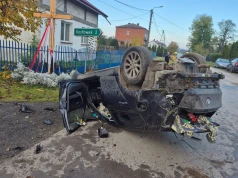 Auto w rowie, wszyscy w szpitalu, a kierowca pijany i bez uprawnień