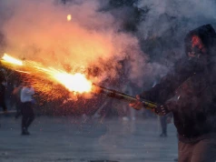 Protesty na ulicach w Europie. Setki tysięcy ludzi wyszły na ulice, były starcia z policją