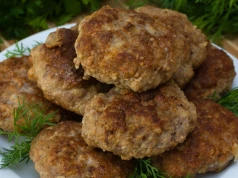 Kotlety mielone z dodatkiem kurek. Ten smak zachwyci całą rodzinę