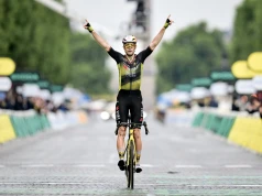 Geraint Thomas: „Po co neutralizować wyścig na trzy rundy do końca? Tylko dlatego, że to Paryż?”