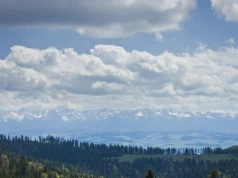 Zamiast Tatr wybierz ten szlak. Jesienne panoramy gór zapierają dech
