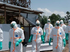 W obliczu epidemii Eboli zarządzili obowiązkową kwarantannę na własny koszt
