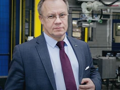 Nauka musi iść ramię w ramię z biznesem