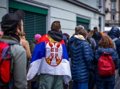 Gorąco po wyborach w Serbii. Policja otoczyła centrum Belgradu