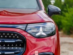 Ten Mercedes mieści siedem osób i robi setkę w 5,5 s. I jest tańszy niż inne modele