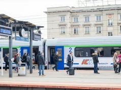 PKP kończy z dworcowym absurdem. Na te maszyny czekaliśmy latami