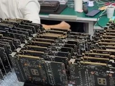 GeForce RTX 5090 znika ze sklepów. W Chinach przerabiają je na akceleratory AI