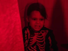 3-latek bał się parku Halloween, a rodzice namawiali. Tak się tworzy pacjenta psychoterapeuty