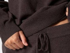 Ten czekoladowy dres z wełny to hit WITTCHEN na jesień. Przyjemnie otula. Jakość powala