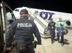 Jeden z podejrzanych o napad na jubilera w Galerii Mokotów przetransportowany do Polski