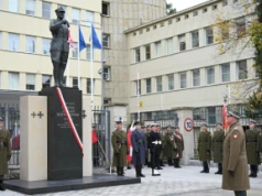 Przed siedzibą Sztabu Generalnego WP odsłonięto pomnika gen. Rozwadowskiego — pierwszego szefa SGWP
