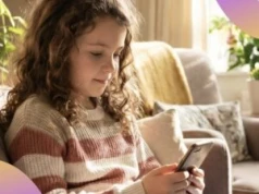 Badanie ”Dzieci a czas przed ekranem”: aż 83 proc. polskich dzieci regularnie sięga po smartfony, a 40 proc. wchodzi w świat online przed 6. rokiem życia