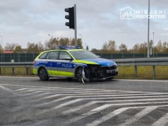 Radiowóz zderzył się z Iveco. Policjant doprowadził do kolizji