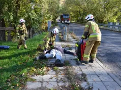 Pożar lasu i poparzeni ludzie. Duże ćwiczenia służb w pobliżu Zalewu Zemborzyckiego