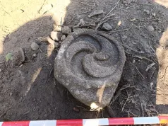 Tajemniczy kamień z Galicji zawiera dwa symbole. Archeolodzy mają teorię na jego temat